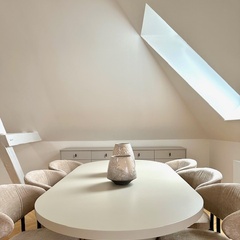 combination of neutral colours 